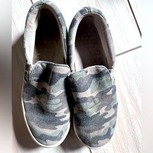 Camo Slide on’s